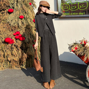 极简风毛呢马甲阔腿裤套装女秋冬厚款时尚洋气穿搭显瘦通勤三件套