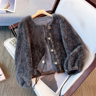 秋冬女士短款花狐貂皮毛一体外套2025新款时髦高级感保暖毛毛大衣
