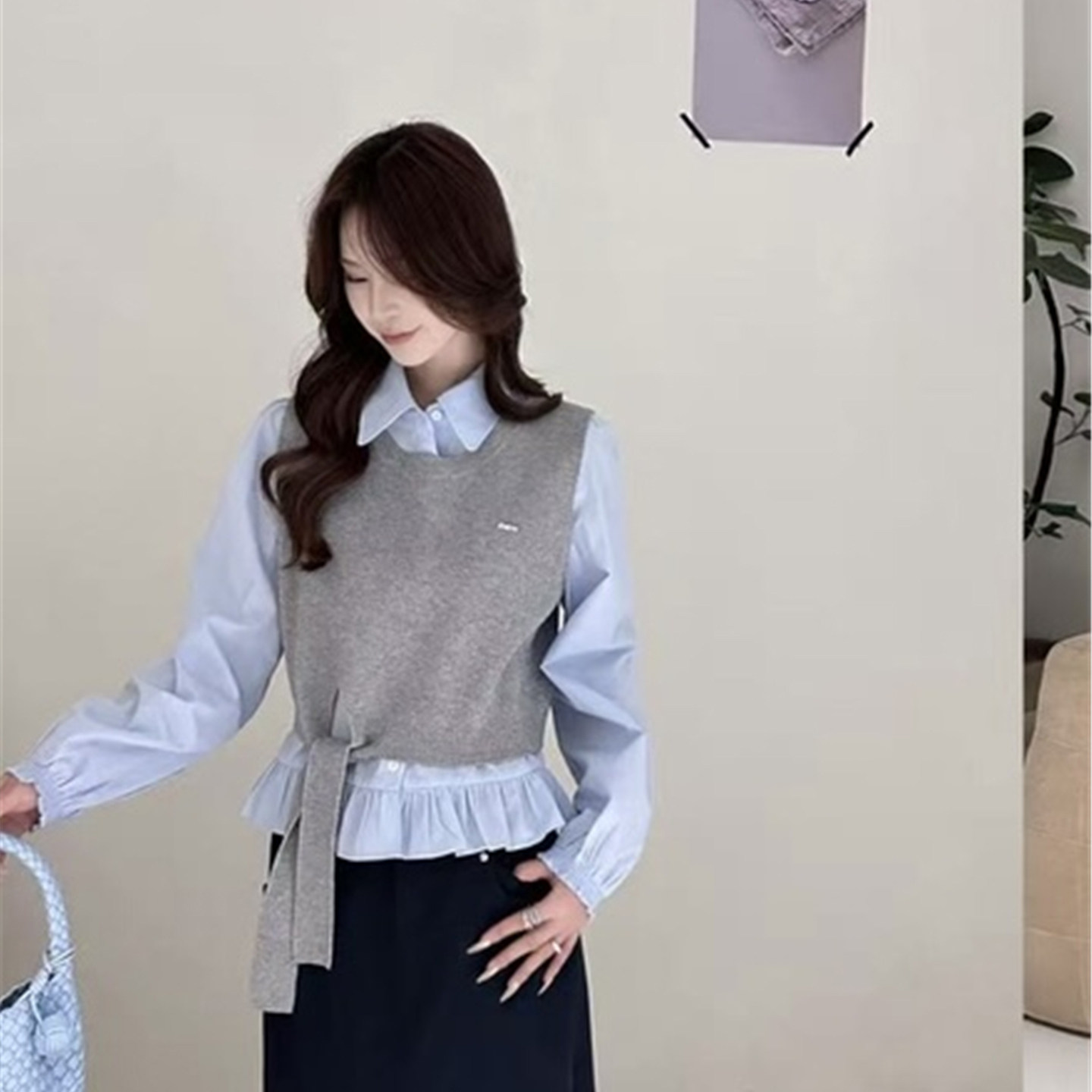 韩系学院风针织马甲衬衫两件套女春秋叠穿设计感通勤职业减龄套装