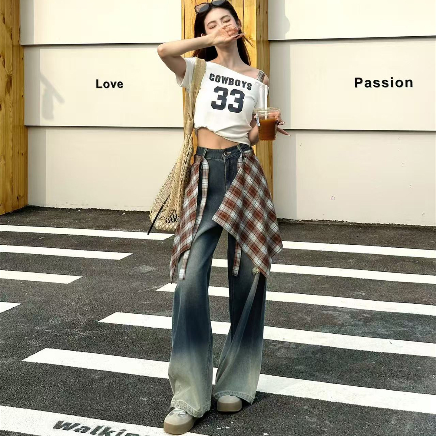 美式复古斜肩T恤牛仔阔腿三件套