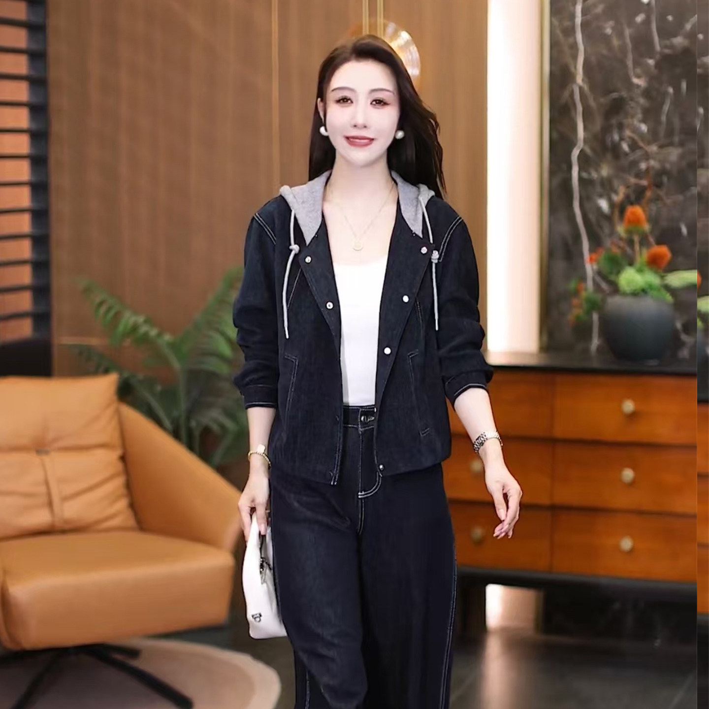 通勤风连帽牛仔短外套女秋季夹克