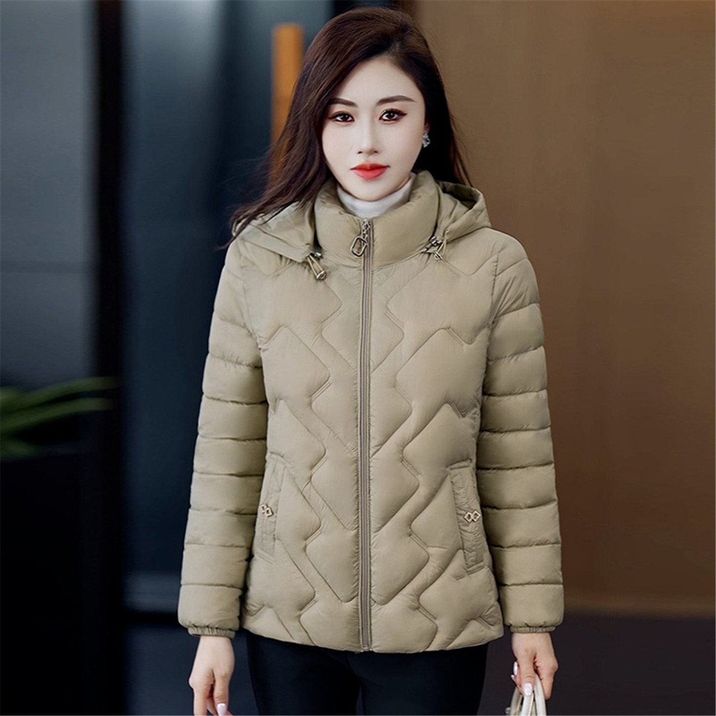 小个子轻薄保暖棉衣女冬季洋气菱格纹连帽短棉服修身显瘦棉袄外套