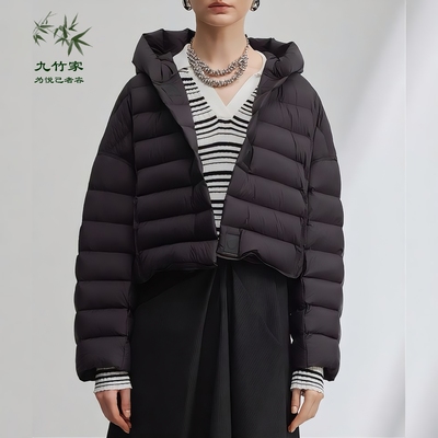 波兰科鲁达白鹅绒轻薄短款鹅绒服