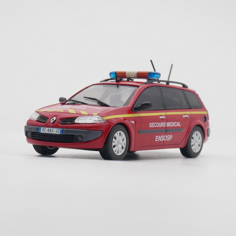 ixo 1:43 Renault Megane Break雷诺梅甘娜消防车汽车模型玩具车