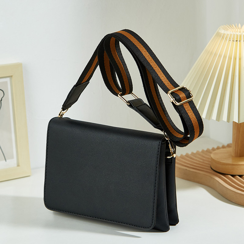 2025新款包包简约时尚休闲拼色小方包男女通用百搭通勤单肩斜挎包