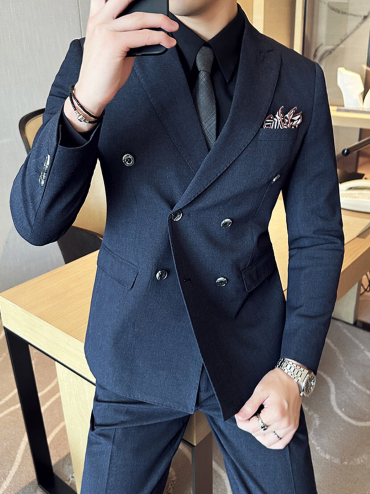 PINK SUIT MENS KOREAN VERSION SLIM DOUBLE-BREASTED SUIT THREE-PIECE HANDSOME GROOM WEDDING DRESS JACKET