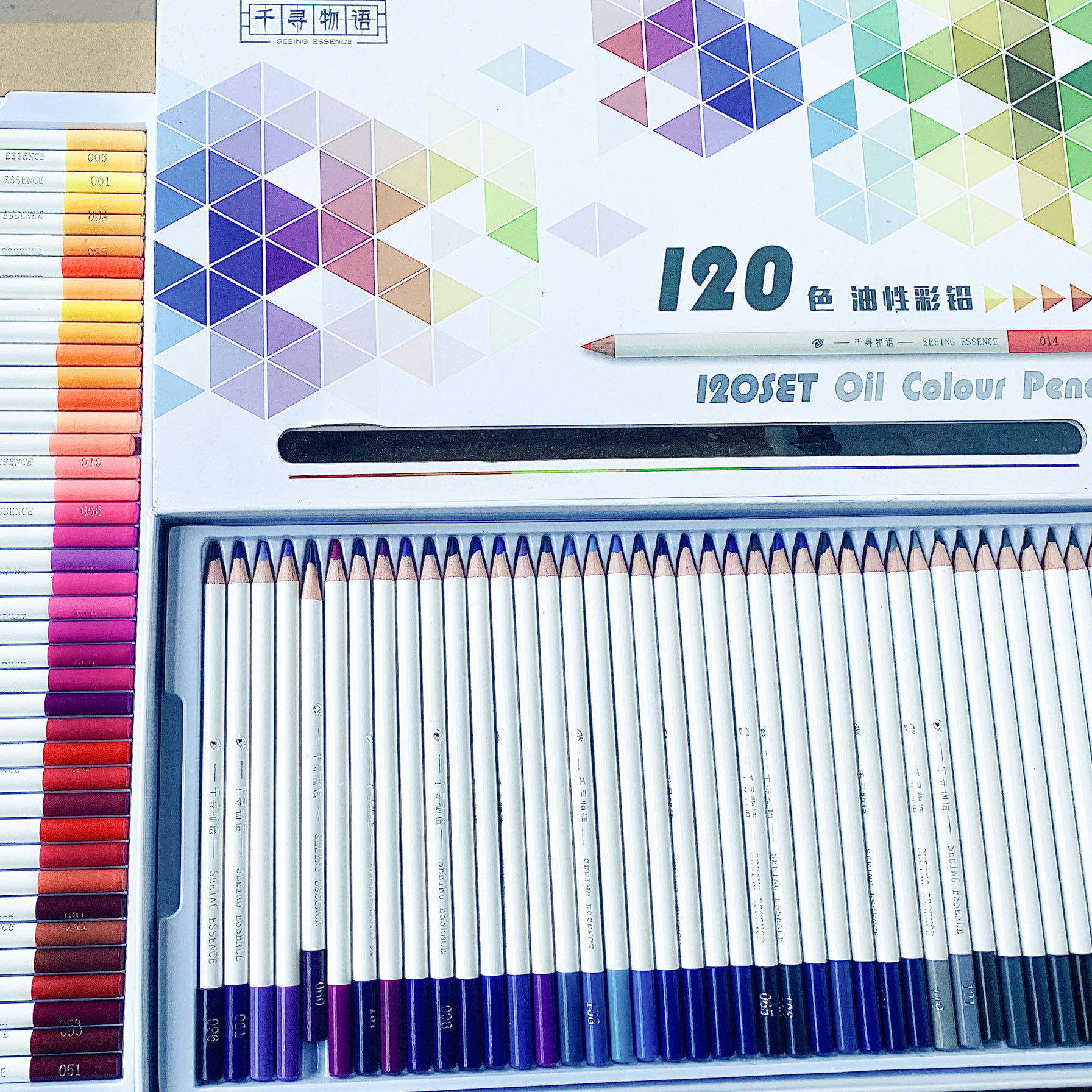 大蕊同款千寻物语专业油性彩铅笔儿童学生120色72色套装彩绘填色