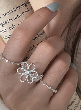 甜酷风缕空花朵开口戒指女小众设计感简约个性时尚百搭指环戒子