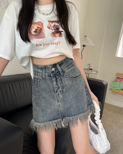 Real shot of retro denim skirt for women spring and summer 2024 new hot girl high waist hairy edge hip-covering short skirt