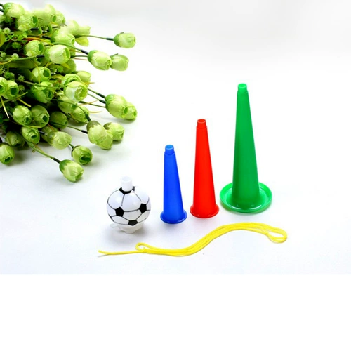 Корпорация игры с мячом, концерт с тремя футбольными рогами, фанаты Wheisth Play The Instrument Rops, дети