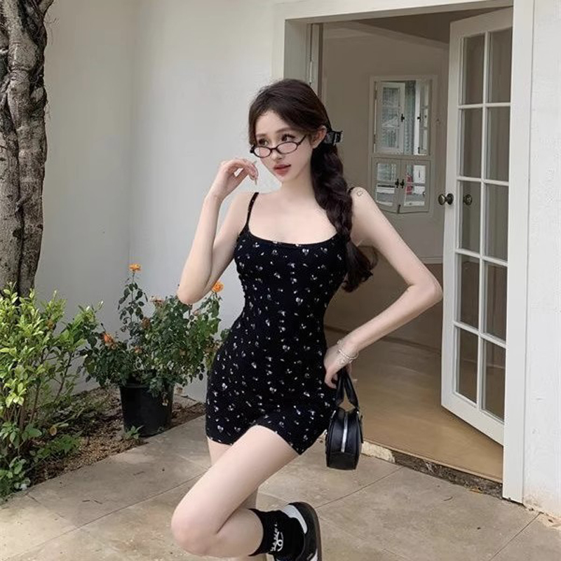 夏季家居服睡衣复古碎花吊带修身连体裤高腰显瘦休闲短裤辣妹热裤