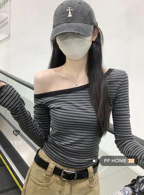 PPHOME灰色斜肩条纹长袖T恤女秋季甜辣风修身显瘦打底衫气质上衣