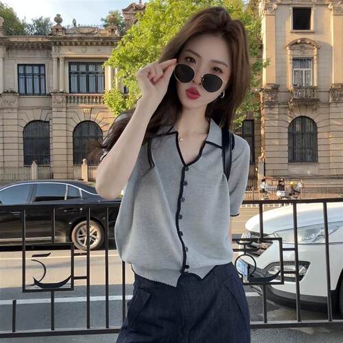 法式撞色V领短袖针织衫t恤女2026夏新款大码胖mm超火减龄正肩上衣