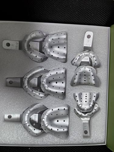 黄广泉托盘印模中性区