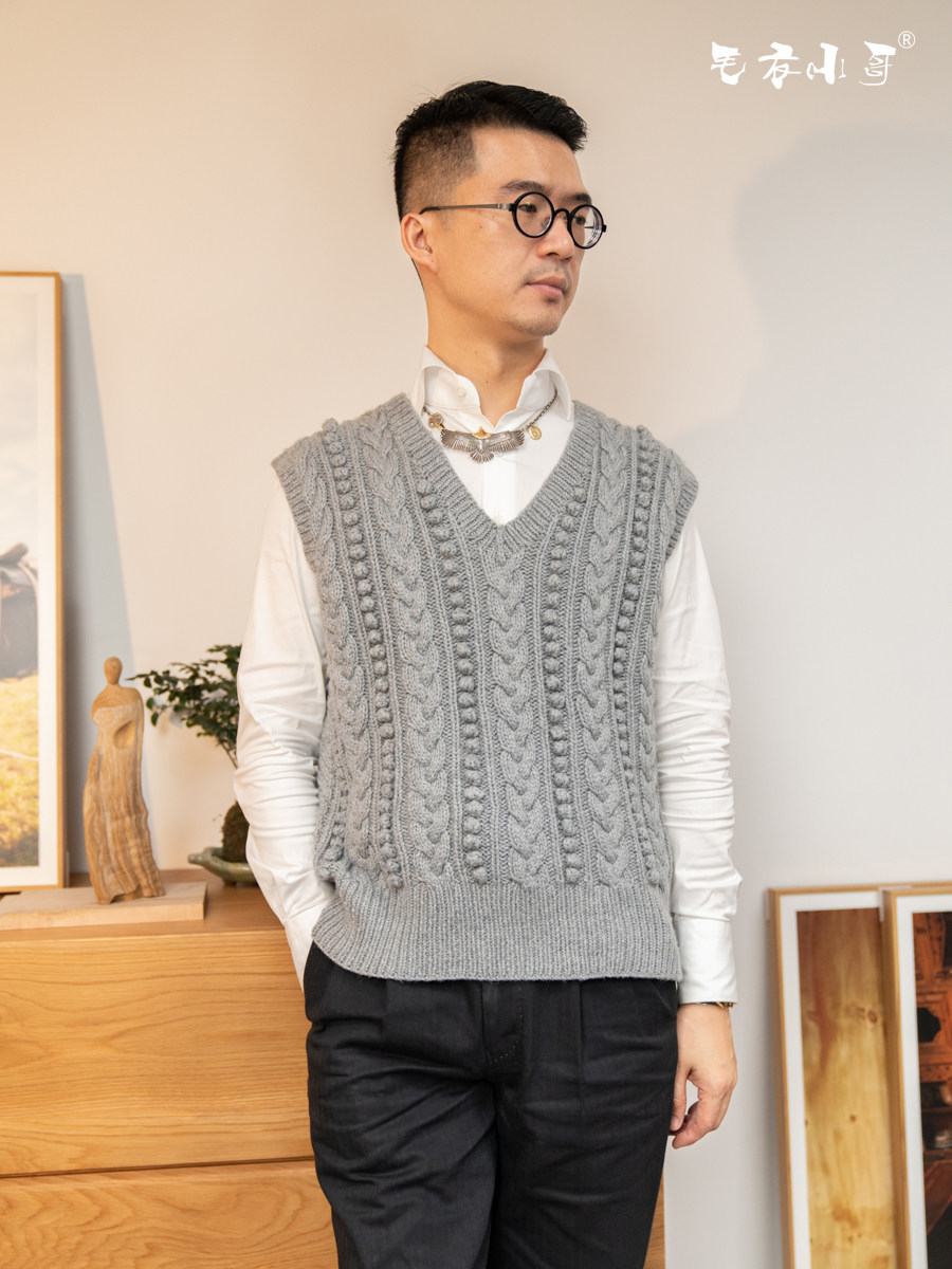 潘华尔姿手工编织定制立体球球背心马甲时尚针织大气V领秋冬男新