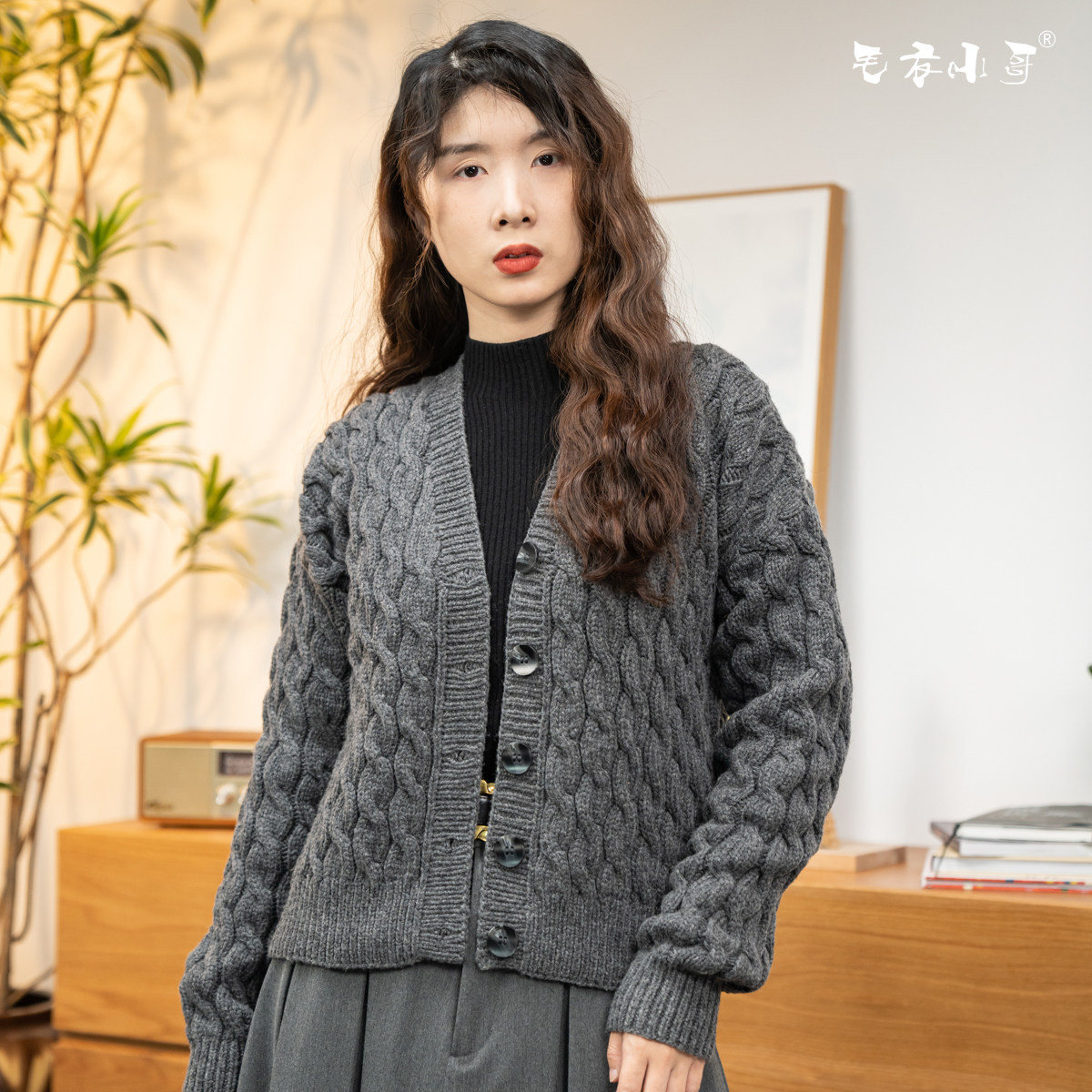 毛衣小哥秋冬新款女装V领开衫外套手工编织定制经典麻花显瘦百搭