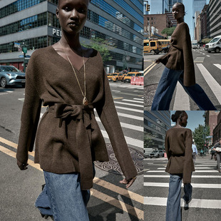 2025冬季新品 女装 时尚V领长袖平针腰带针织外套 2756100 700