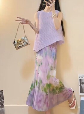 2025轻熟背心上衣半身裙套装女夏炸街减龄时尚高级感小洋装两件套