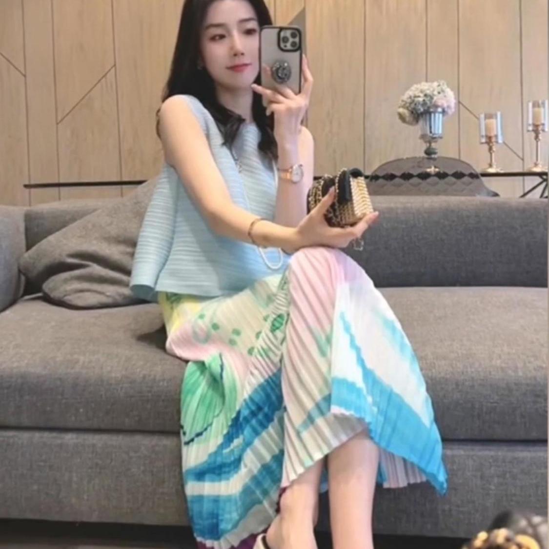 褶皱百搭套装女夏季2025春夏新款流行漂亮无袖上衣裙子两件套