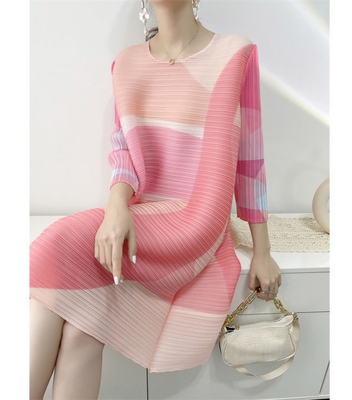 褶皱连衣裙女2025夏季新款时尚印花宽松大码气质减龄百褶裙子