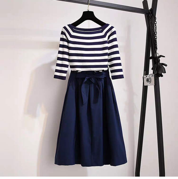 옷드로잉 의상컷팅 1:1 샘플 슬림핏 티셔츠 7부소매 밑단 셔츠 하이웨이스트 스커트 정장 패턴