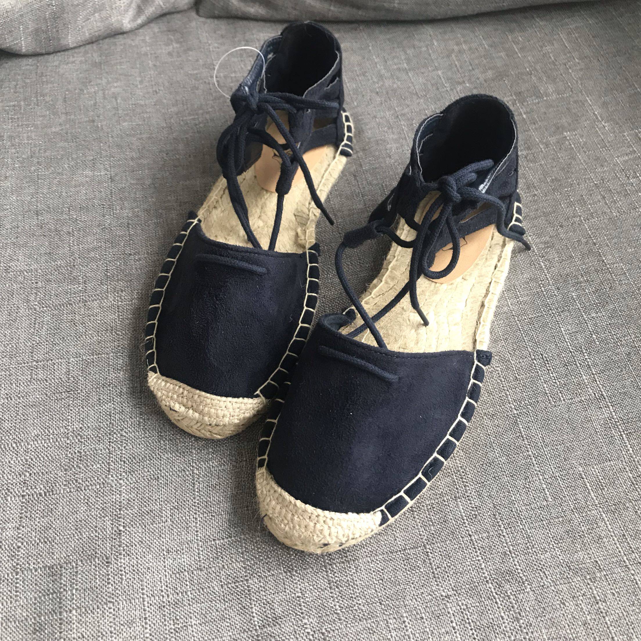 草编渔夫鞋女绑带包头平底罗马凉鞋麻底仙女风系带夏2019新款