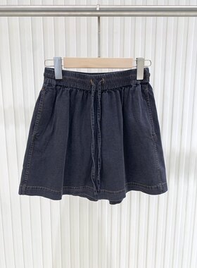 26夏季新款 轻薄棉弹水洗黑色松弛感通勤阔腿显瘦短裤女士