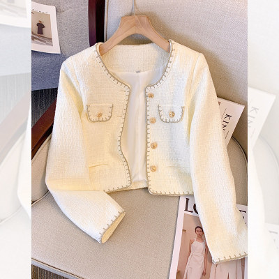 修身白色超火小香风外套