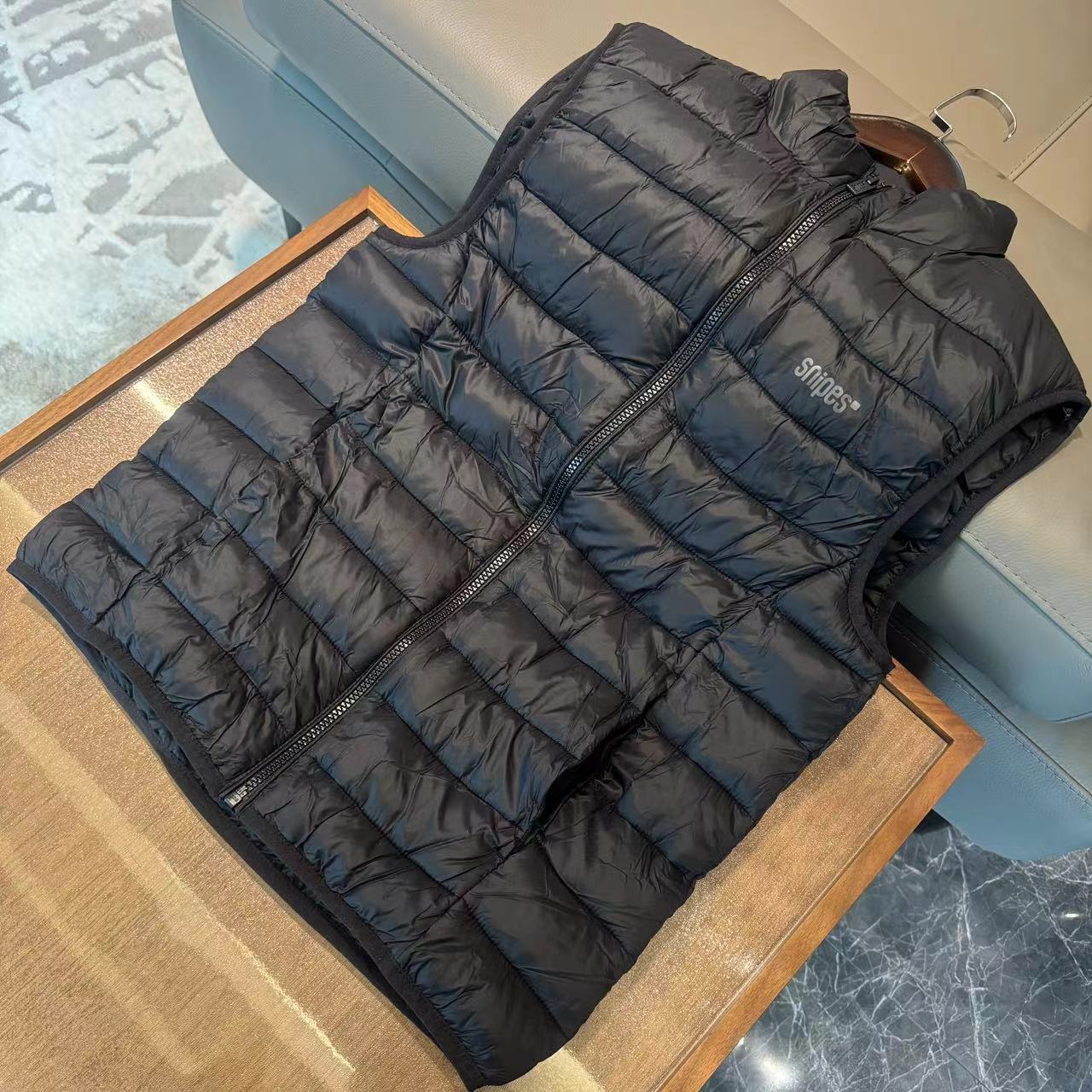 外贸欧洲潮牌马甲!质量好!羽绒棉马甲 男女同款130斤以内可以穿