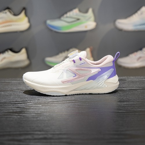 李宁四季通用减震回弹童跑步鞋