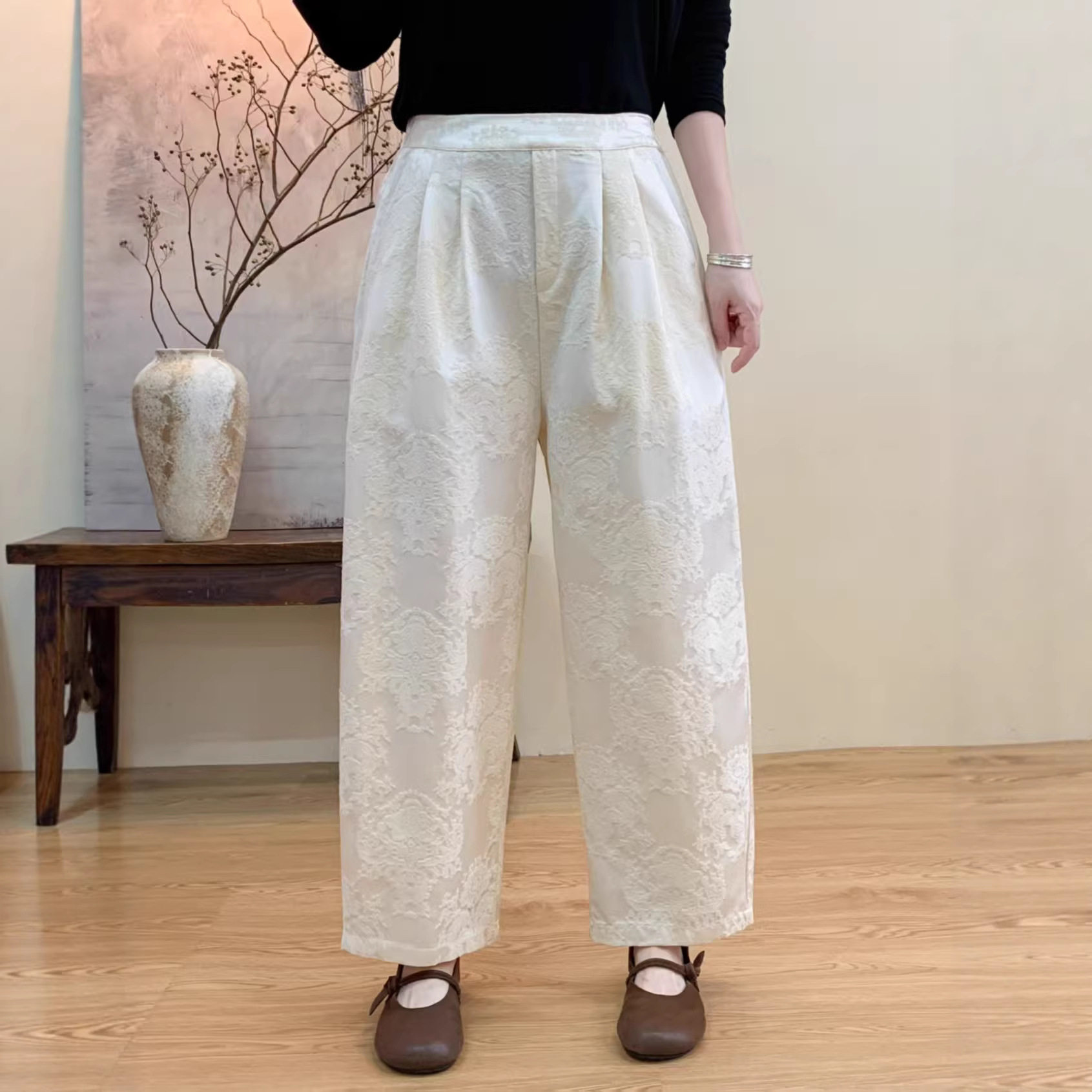 2026年春款哈伦裤女缎面提花宽松休闲裤子民族风复古国风裤子新款,女装/女士精品,休闲裤,淘宝优惠券,粉丝福利购,淘宝优惠卷