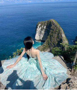 海边拍照超仙吊带连衣裙云南三亚旅行初恋穿搭长裙度假露背仙女裙
