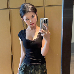 蕾丝花边甜辣大领口短袖T恤女2026夏季蝴蝶结设计感短款学生上衣