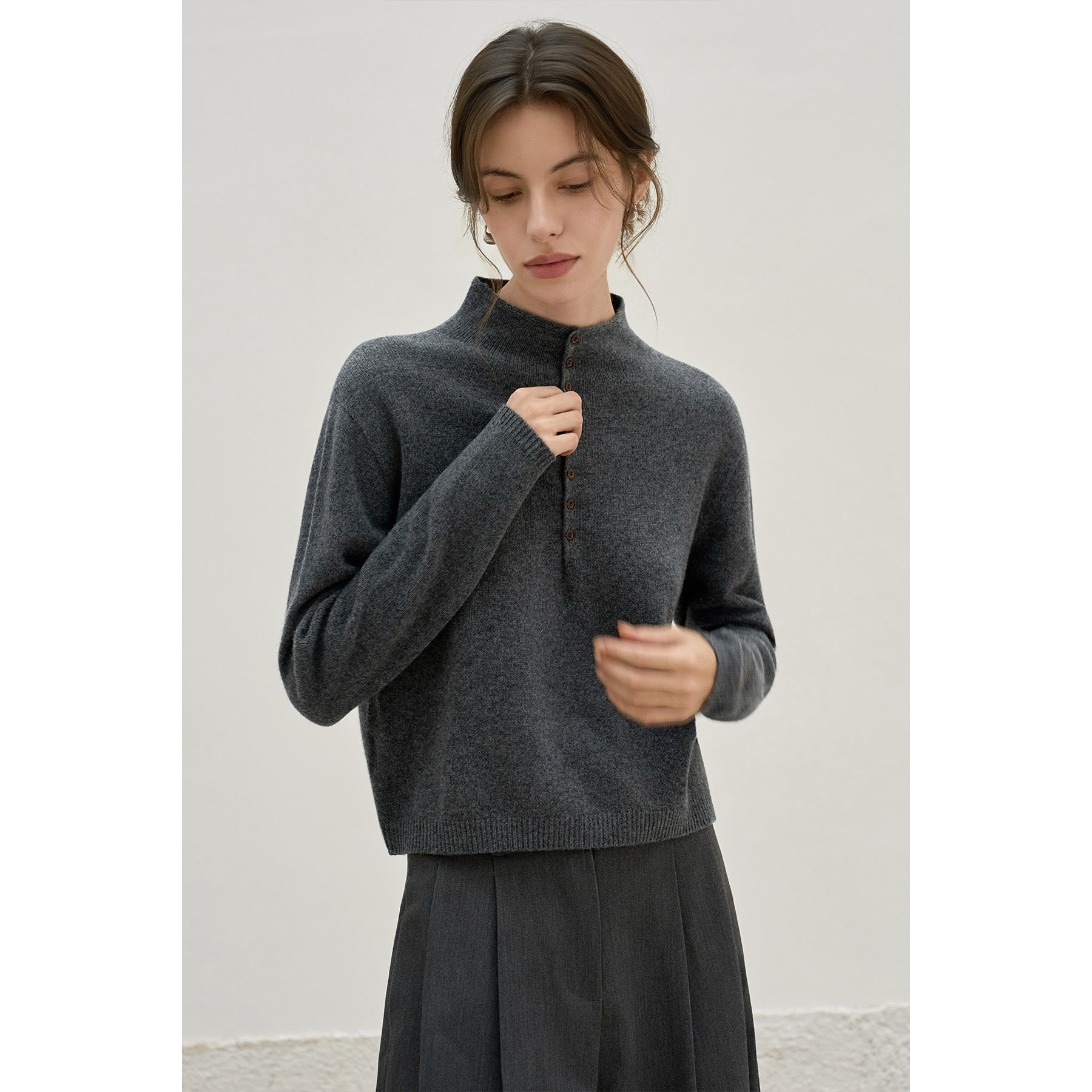 2025年秋冬新款女装半高领设计感微宽松针织衫长袖打底衫上衣毛衣,女装/女士精品,毛针织衫,淘宝优惠券,粉丝福利购,淘宝优惠卷