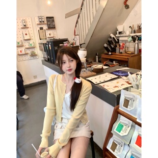 秋季新款女装奶油黄色长袖针织开衫小个子短款毛衣外套高级感上衣