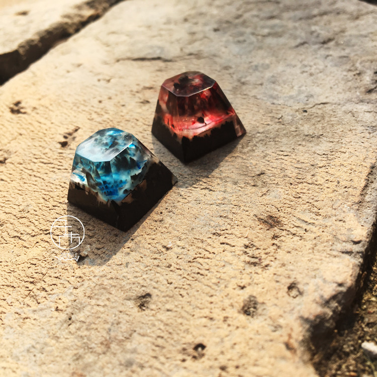 子木原創 機械鍵盤純手工樹脂與木冰絲炎雨山巅夜光個性鍵帽在類目 電腦硬件/顯示器/電腦周邊, 鍵盤中 - 來自Buy2taobao.com提供專業的淘寶代購服務