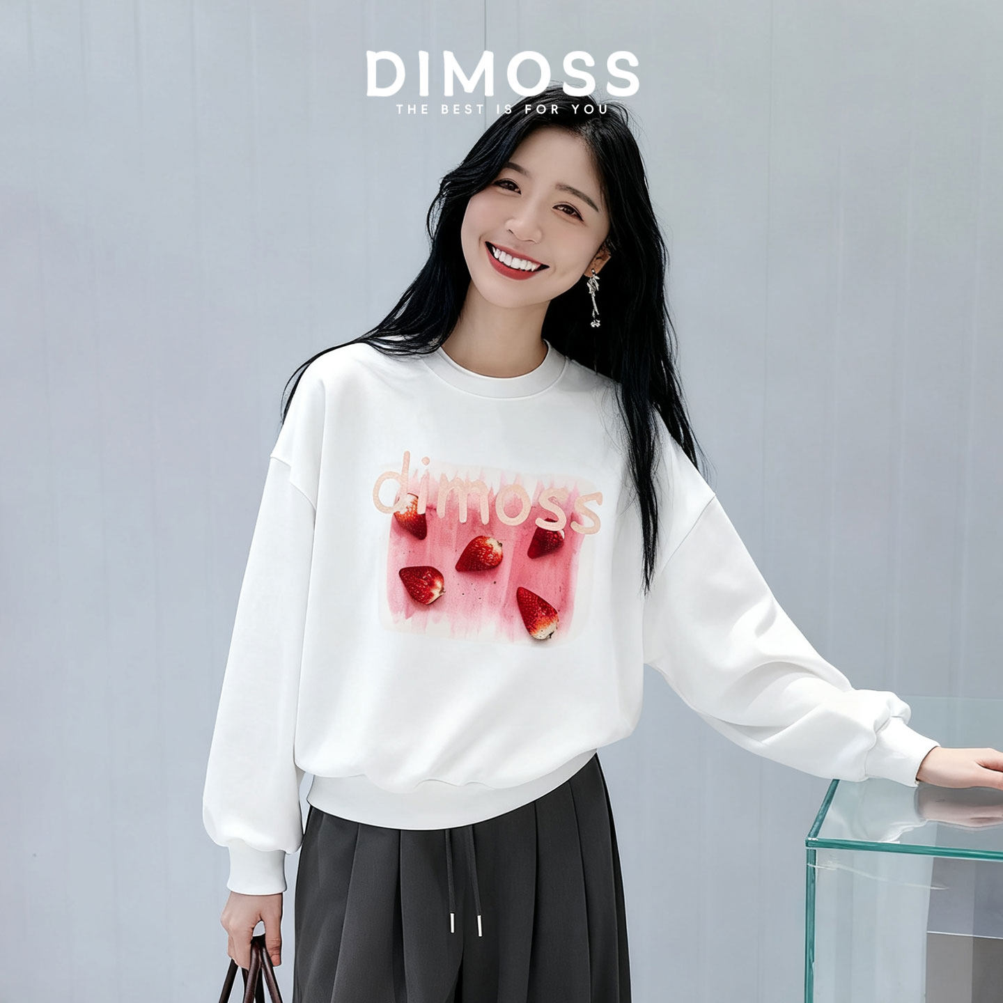 白色重磅韩系圆领卫衣女2025新款宽松加厚无帽印花长袖通勤上衣