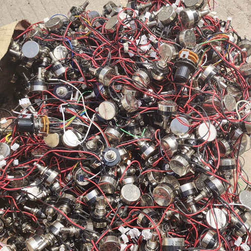 日本COSMOS东京光音RV24YN20S 音量电位器B