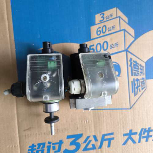 VAS240R/NW  88000024，物品实图拍摄，具体