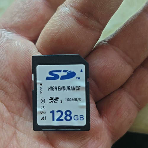 128gb工业sd内存卡，传输速度100mb/s