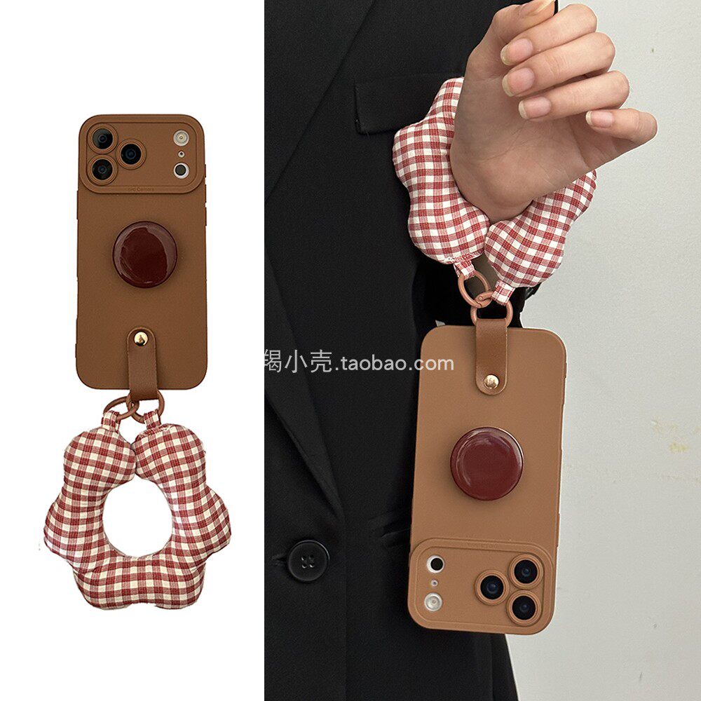 秋冬高级感红棕撞色花朵手腕带17promax/16pro苹果手机壳带挂绳适用于iphone15全包14pm防摔12/11软壳13女