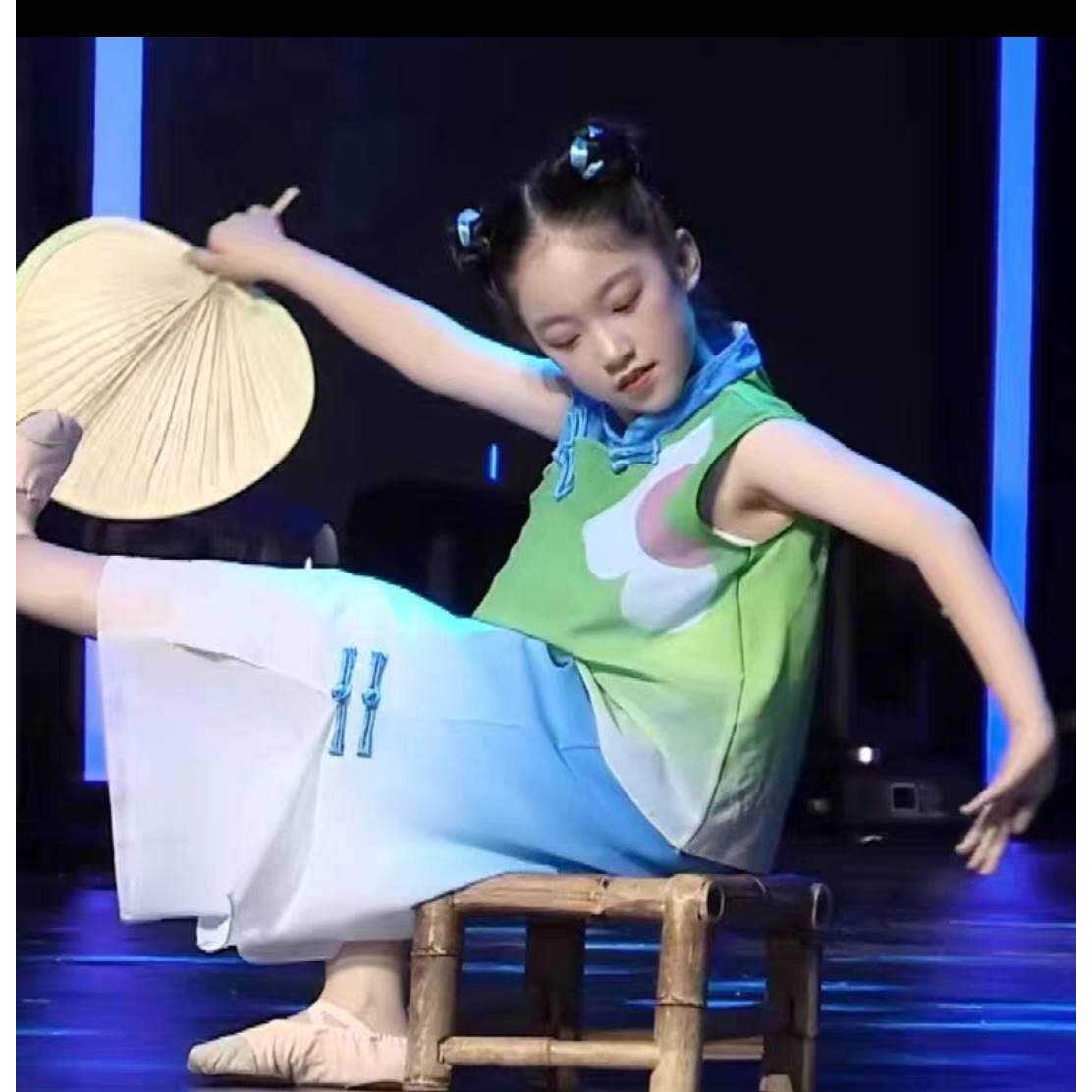 夏季儿童演出服舞蹈服舞台话剧童年的夏夜舞蹈服团体演出服舞台服