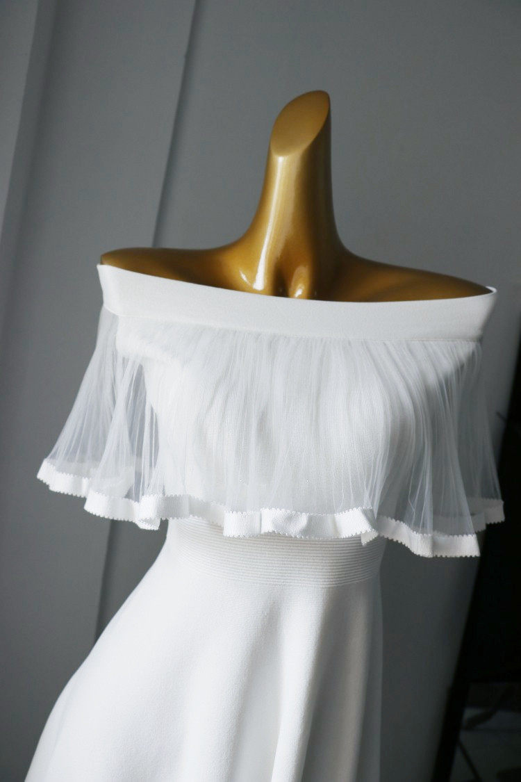 仙气网纱荷叶边一字领露肩针织收腰大摆连衣裙 伴娘裙