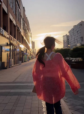 温柔慵懒风 不规则下摆宽松款马海毛长袖镂空针织衫