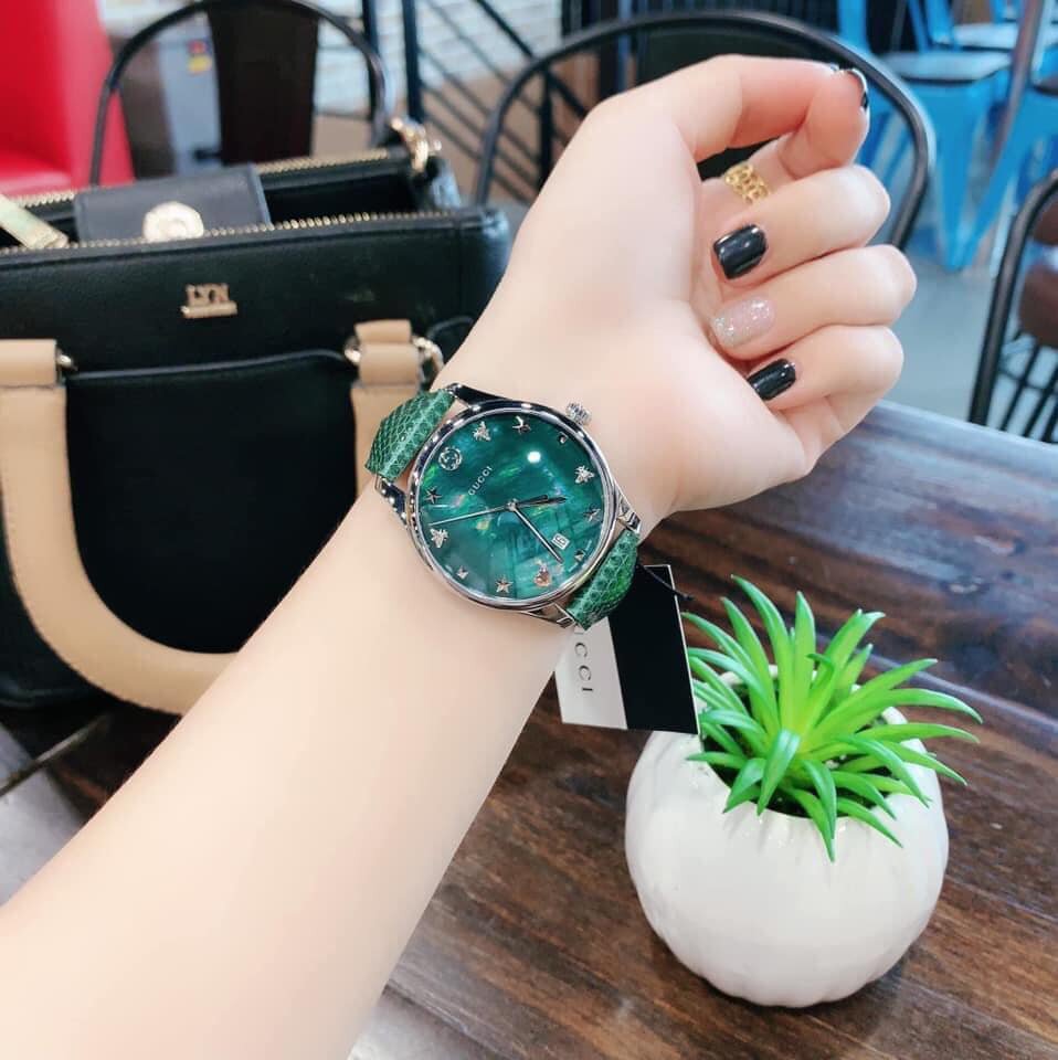 代购Gucci古驰 G-Timeless 珍珠贝母绿色表盘休闲皮带女手表YA12