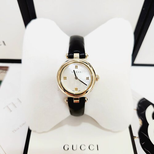 Gucci古驰珍珠贝母表盘女表
