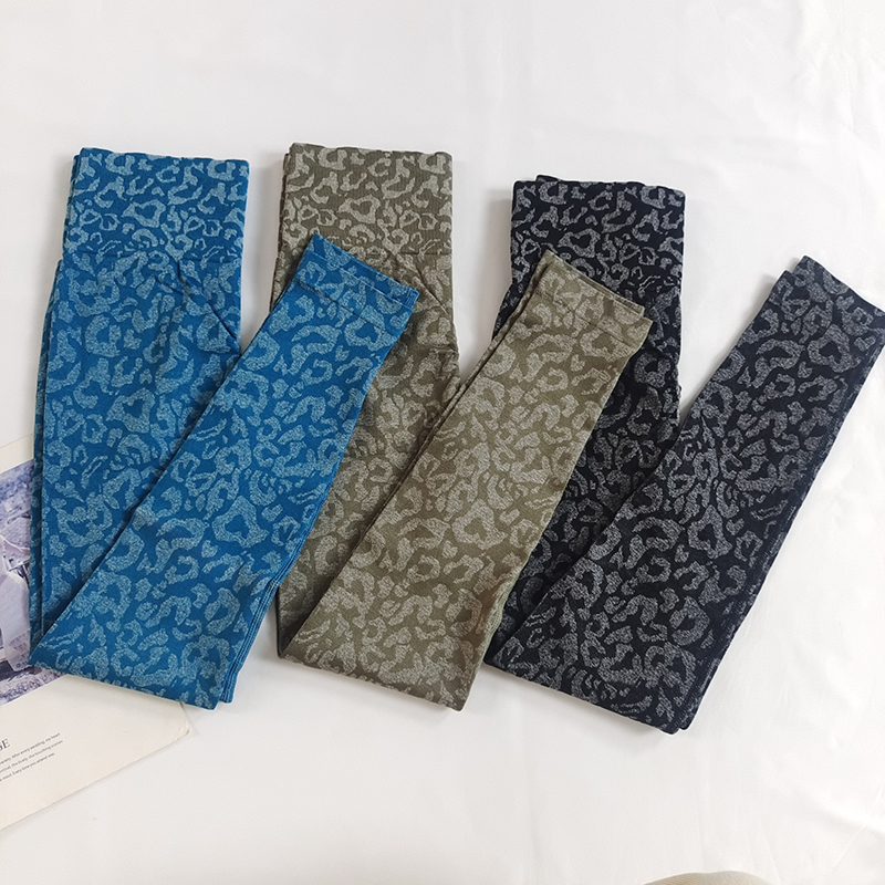 无缝针织紧身弹力运动长裤透气高腰瑜伽裤豹纹提臀健身裤性感女