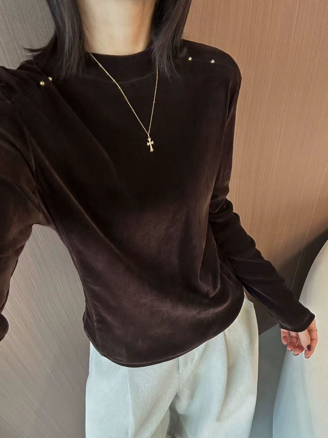 HMY正版秋季新品设计肩膀铆钉宽松显瘦丝绒百搭长袖T恤衫女32780
