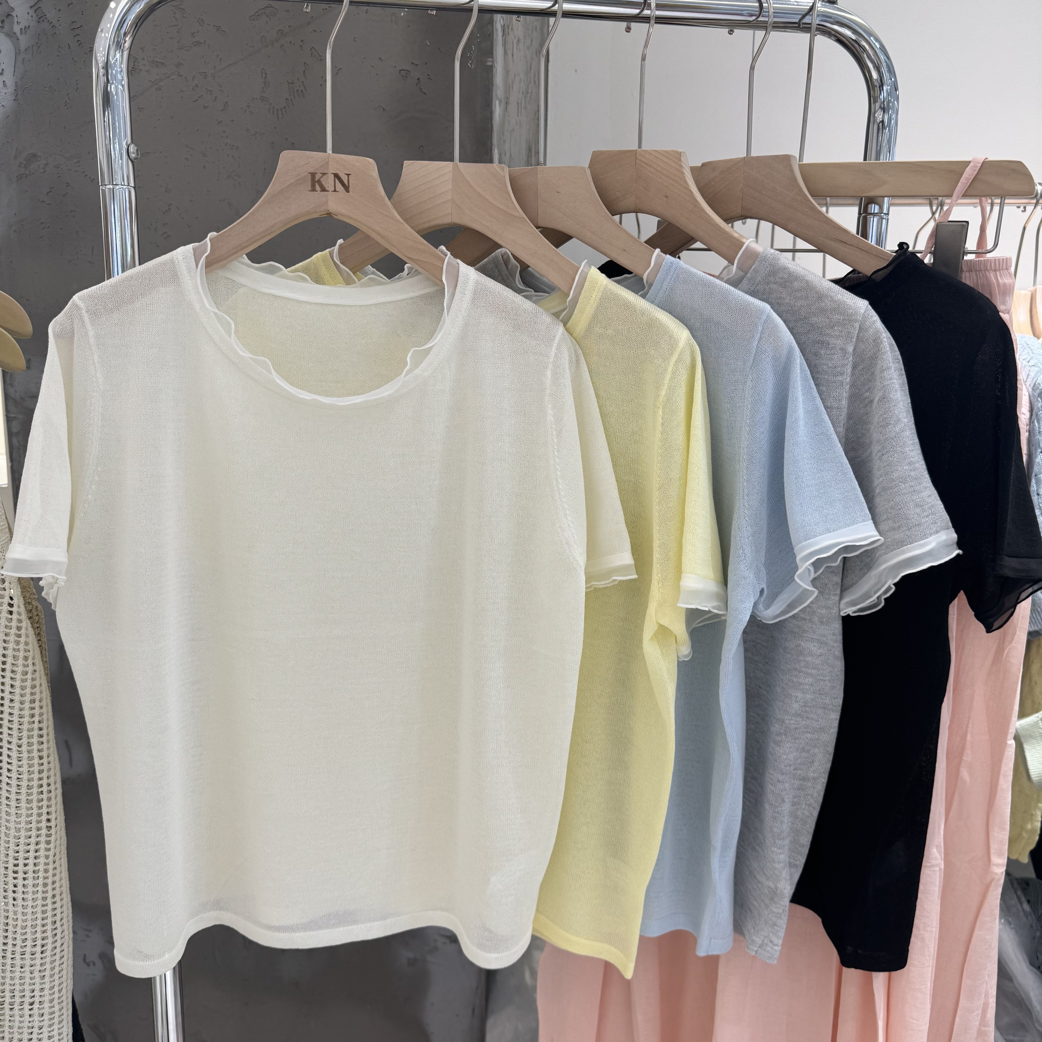 2026夏季韩系简约百搭圆领短袖针织衫女宽松显瘦套头时尚上衣