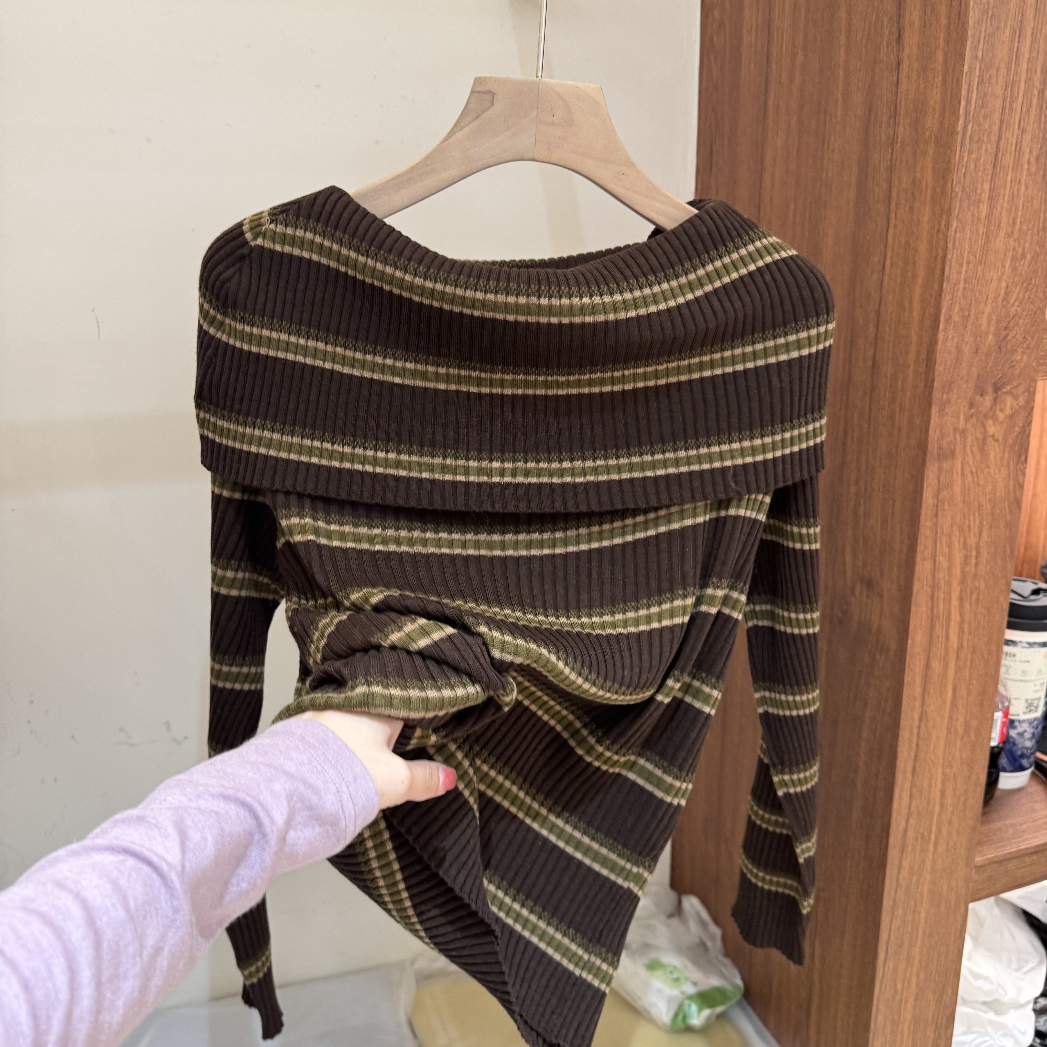 欧货正品法式条纹一字肩翻领长袖针织衫女秋季气质显瘦高级感上衣